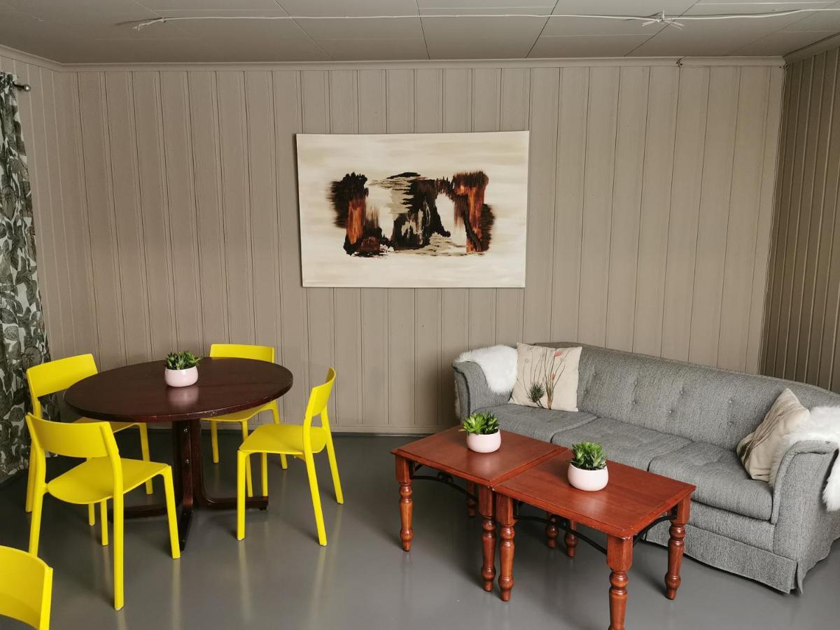 Lovisenlund Hostel Ovrebo Buitenkant foto