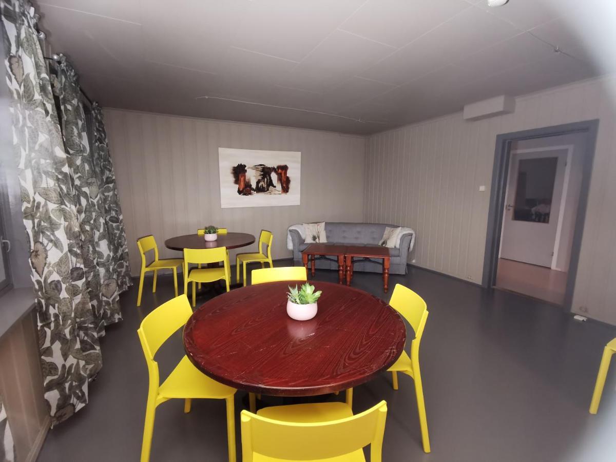 Lovisenlund Hostel Ovrebo Buitenkant foto
